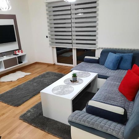 Apartman Bulevar Sarajevo - Free Parking Екстериор снимка