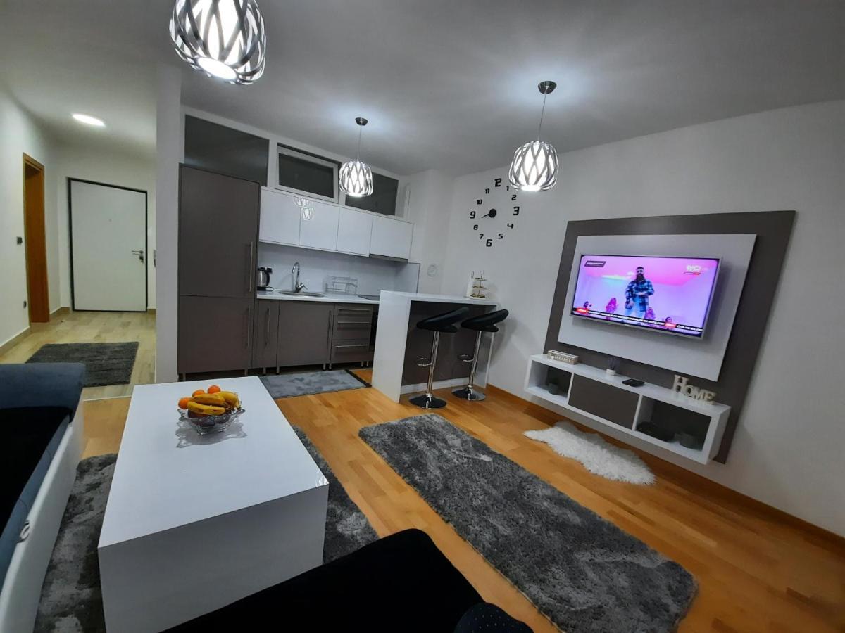 Apartman Bulevar Sarajevo - Free Parking Екстериор снимка