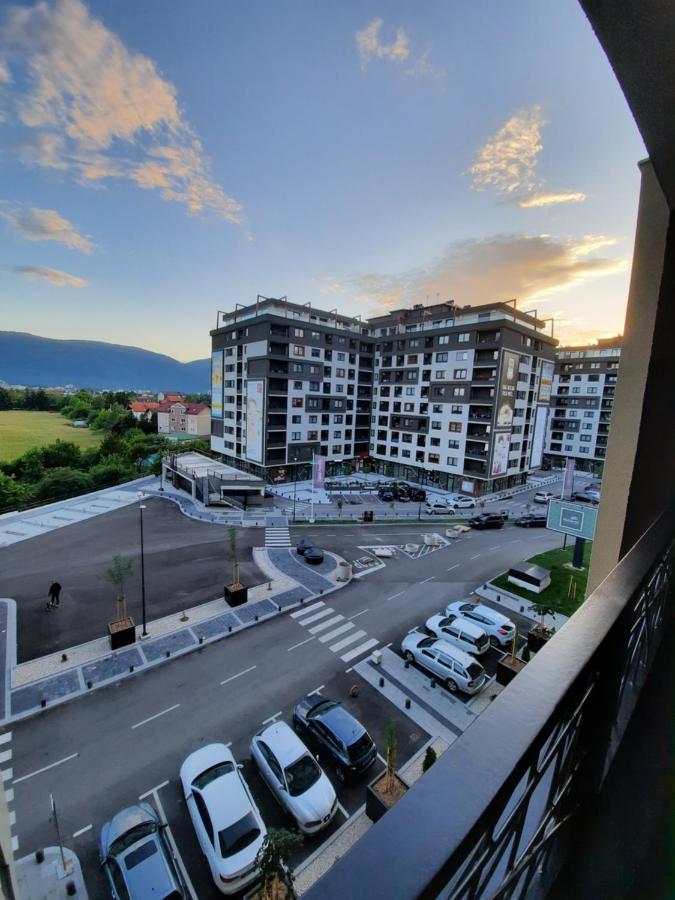 Apartman Bulevar Sarajevo - Free Parking Екстериор снимка