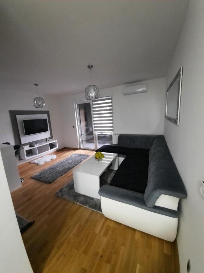 Apartman Bulevar Sarajevo - Free Parking Apartment Екстериор снимка