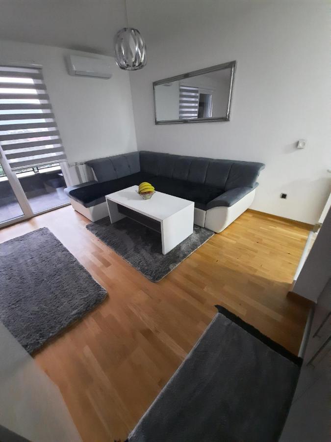 Apartman Bulevar Sarajevo - Free Parking Екстериор снимка