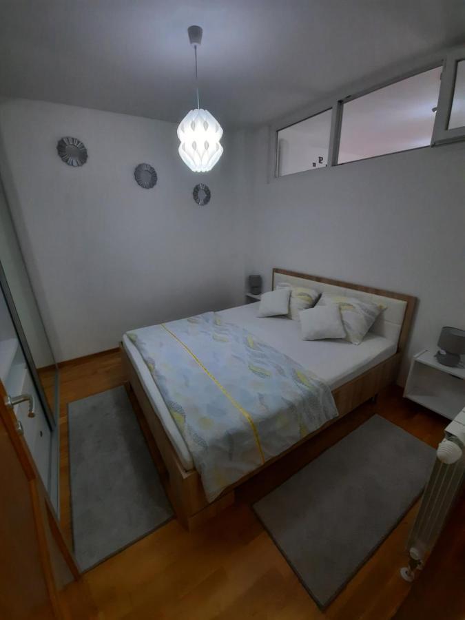 Apartman Bulevar Sarajevo - Free Parking Екстериор снимка