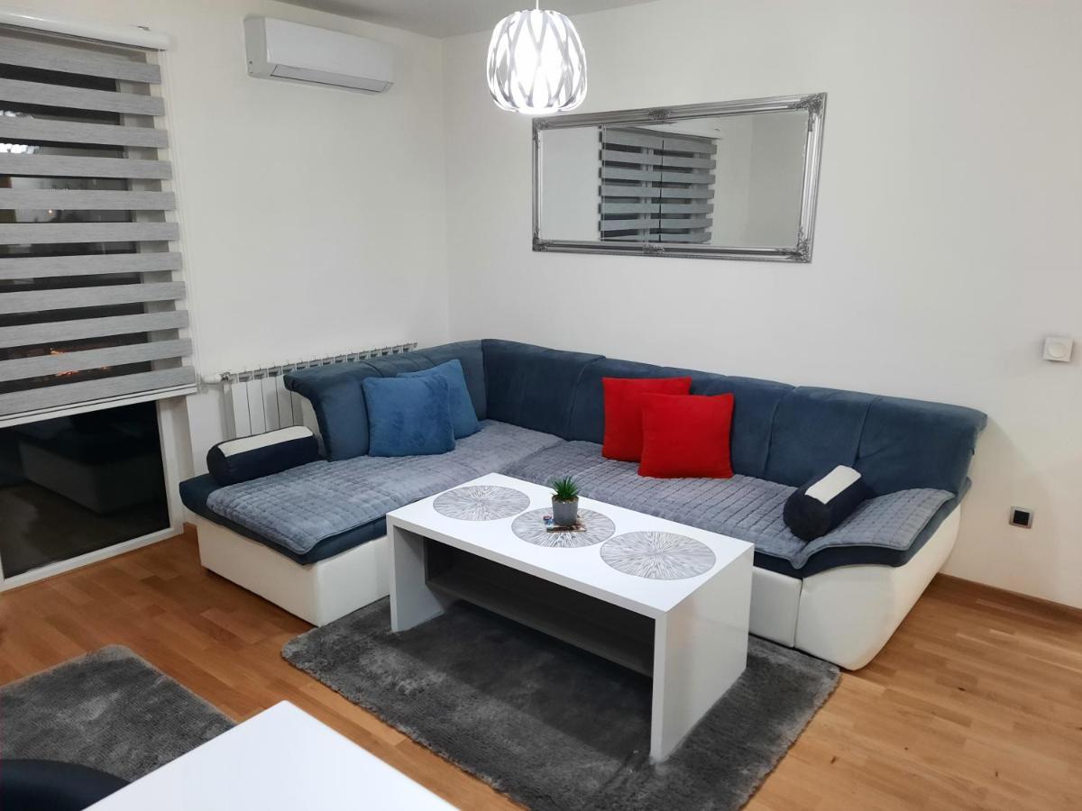 Apartman Bulevar Sarajevo - Free Parking Екстериор снимка